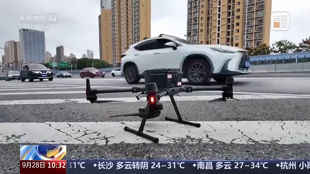 無信號(hào)燈路口通行規(guī)則_出行提示_國慶中秋假期交通安全風(fēng)險(xiǎn)