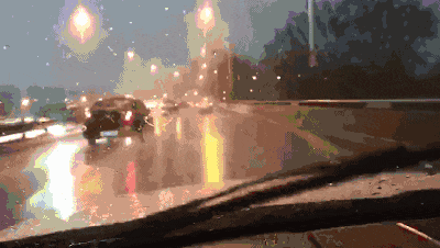 出行提示_雨天駕車(chē)安全注意事項(xiàng)_運(yùn)城暴雨交通安全提示