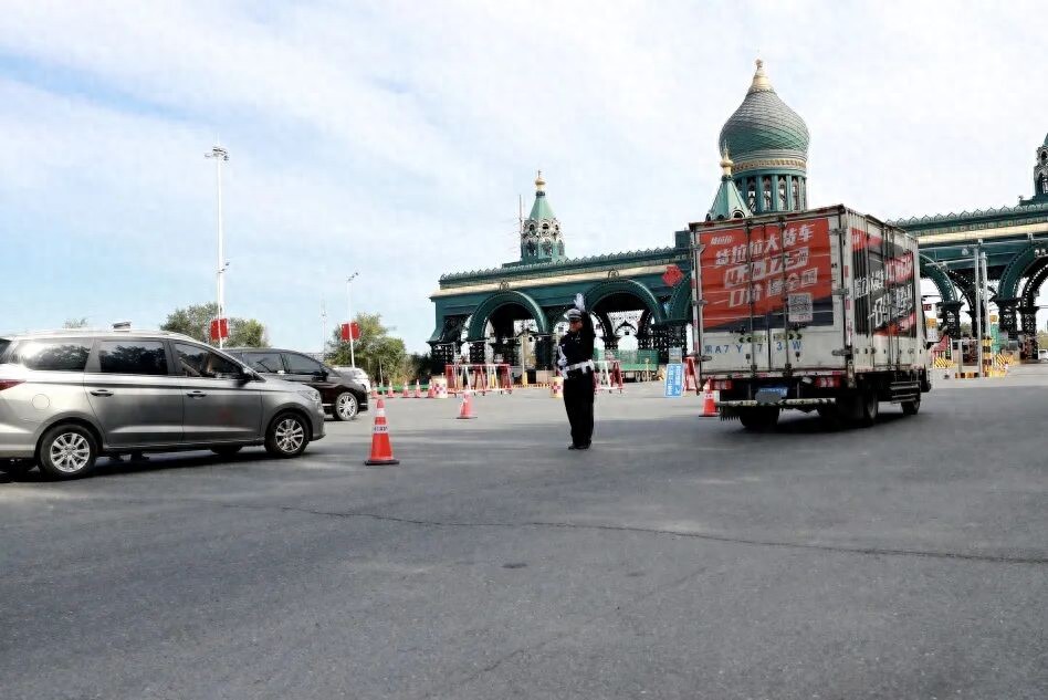 出行提示_錯(cuò)峰避堵_返程高峰預(yù)警