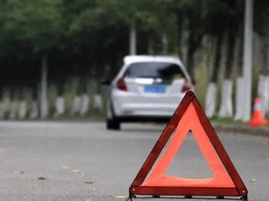 大霧天氣出行安全_霧霾天行車注意事項_出行提示