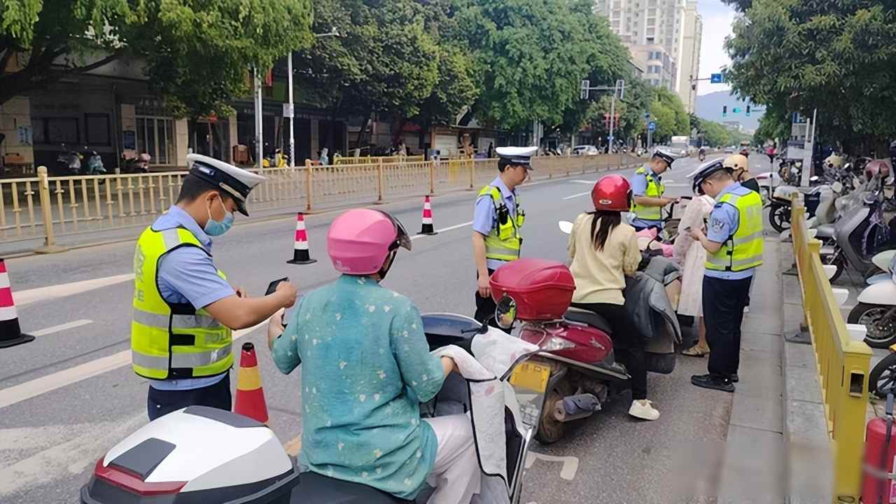 限行_電動車新規(guī)_超標車處罰